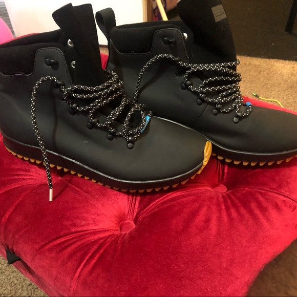 Native Boots 12/M - Picture 4 of 4